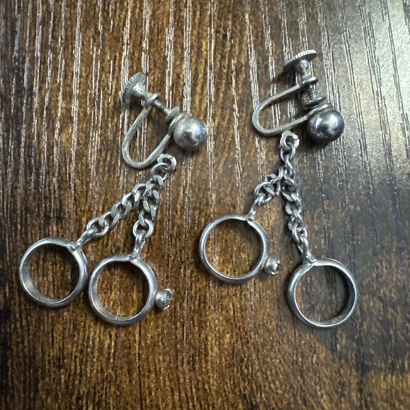 Vintage Signed ALICE Wedding Ring Bands Earrings Silver Tone Clip on Screw Back - Picture 1 of 3